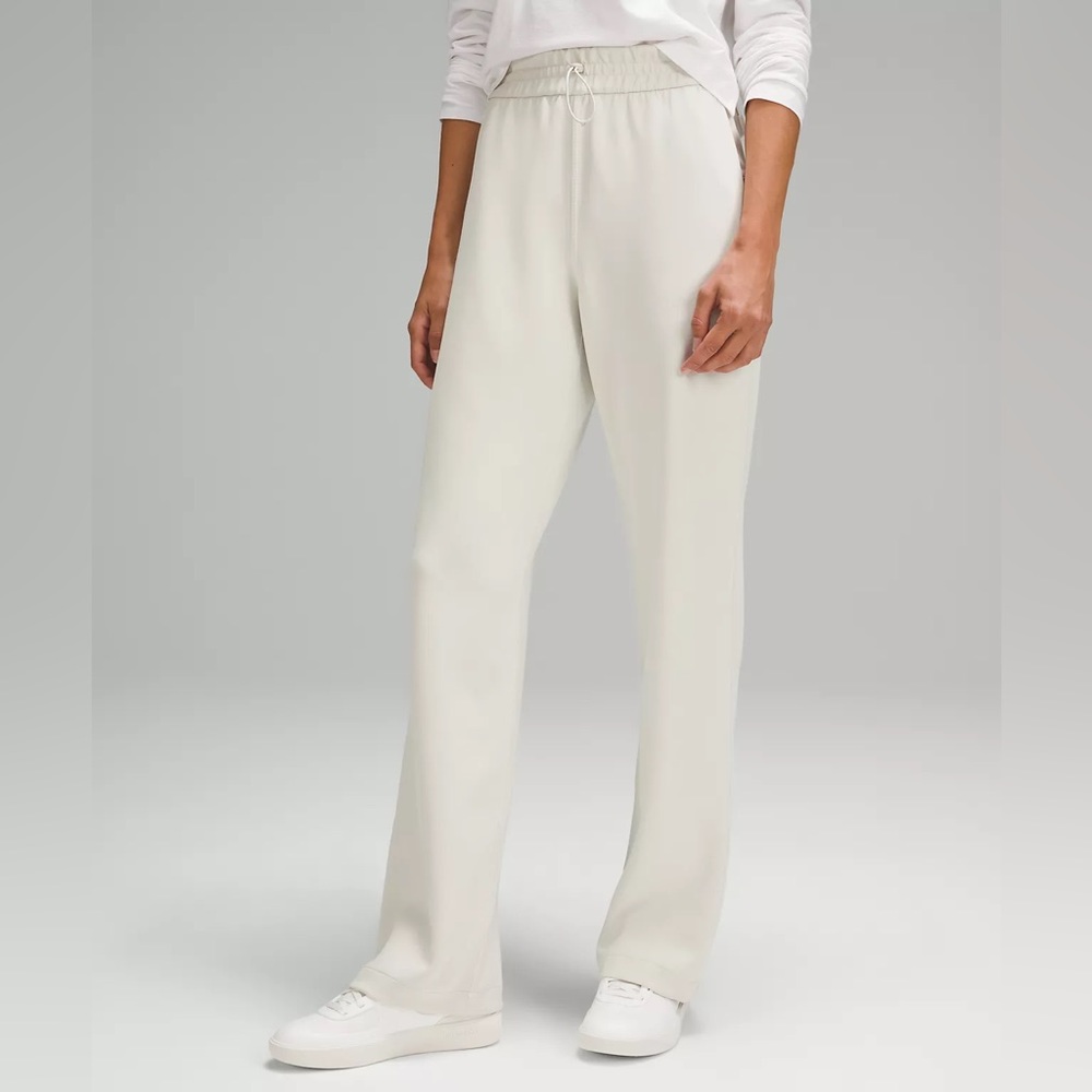 Lululemon Softstreme High-Rise Pant Regular In Bone New Size 6